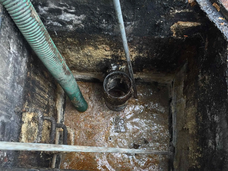 聚宝山隔油池清理